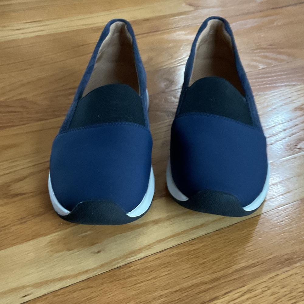 Vionic Cameo Navy Blue Slip On Women's Shoes - Picture 2 of 5